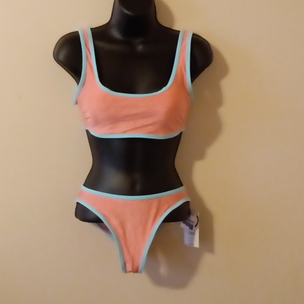 🆕 NWT no boundaries high leg bikini